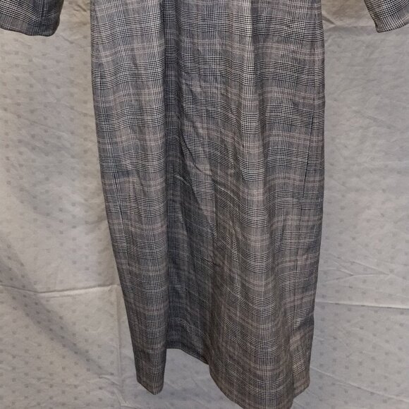 Houndstooth Pencil Dress - Picture 2 of 3